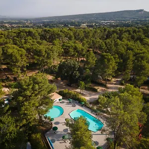 Camping Huttopia, Fontvieille