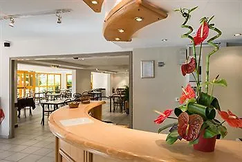 B&B Hotel Aubagne 제므노 2*,  프랑스