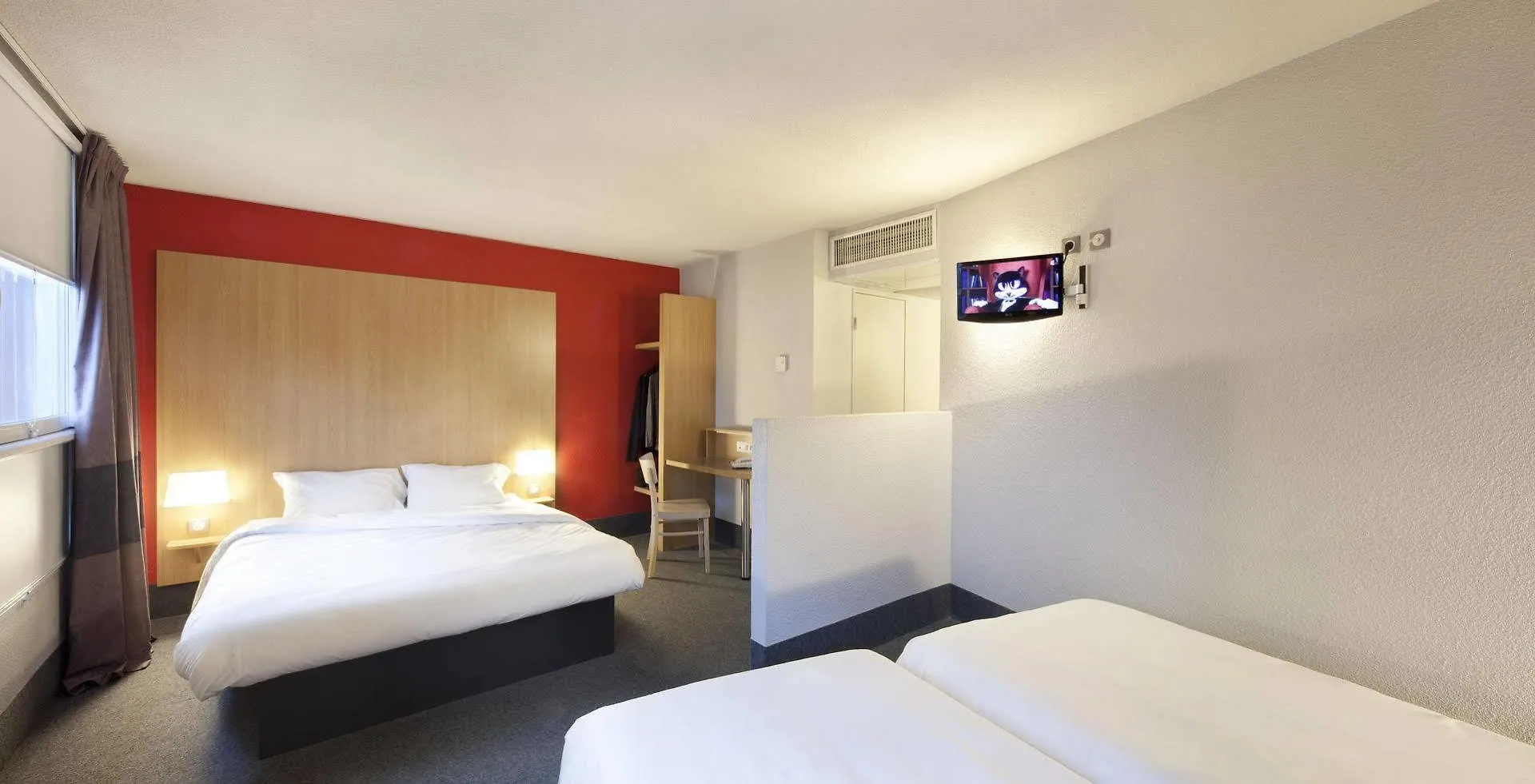 B&B Hotel Aubagne Gemenos 2*,  France